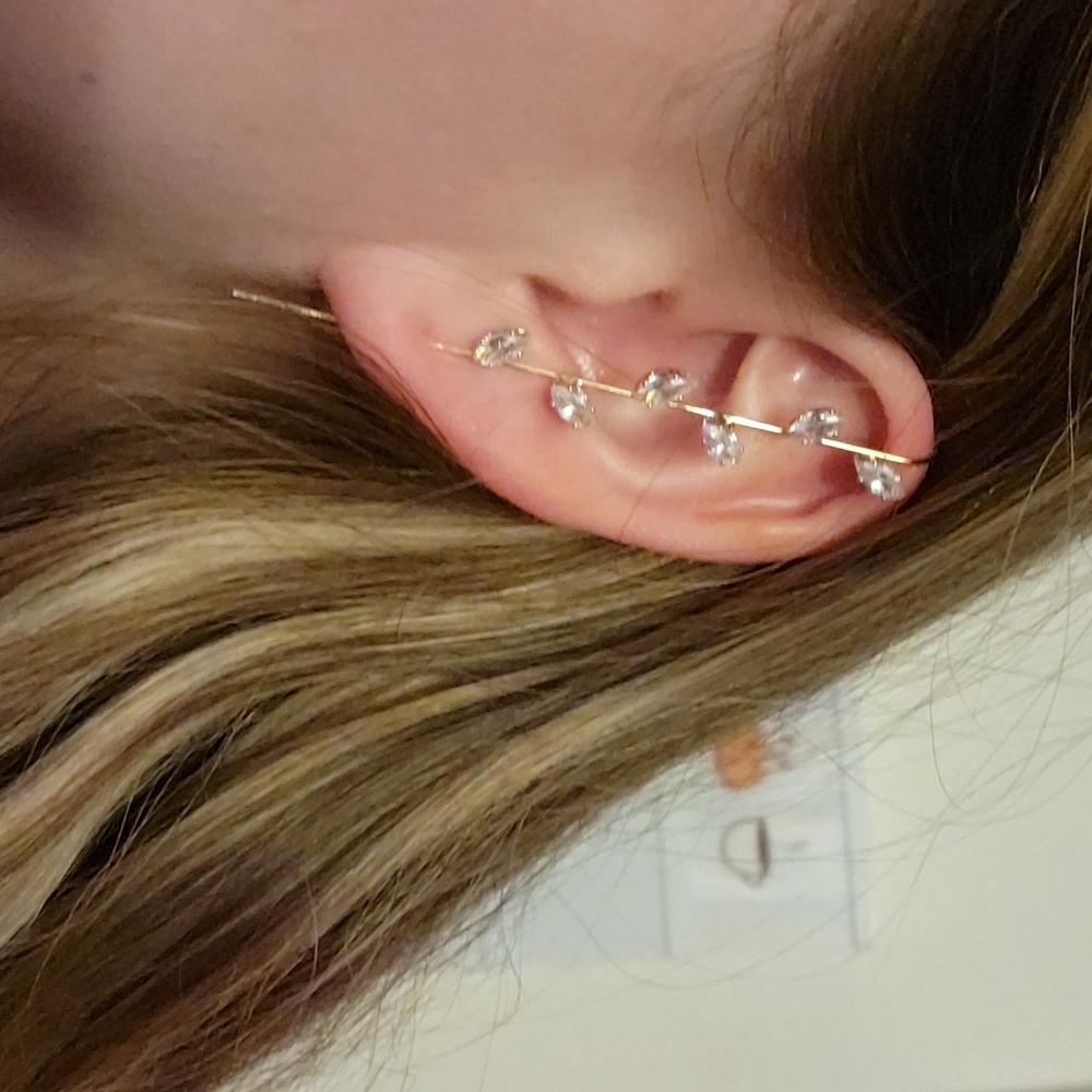 Leaf earring climber